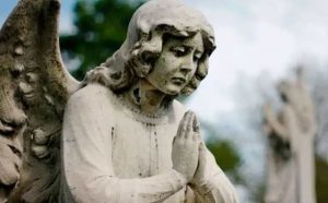 Prière pour la famille d'un défunt lors de ses funérailles