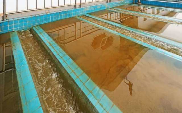Pourquoi rêver de piscine remplie de boue ?