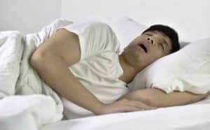 Apnée du sommeil : Causes, symptômes et traitements.