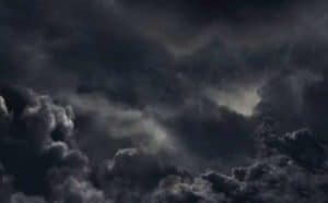 Pourquoi rêver de nuages noirs orageux ?