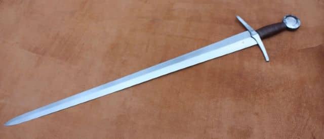 Quelle est la signification de l'épée de la justice ?