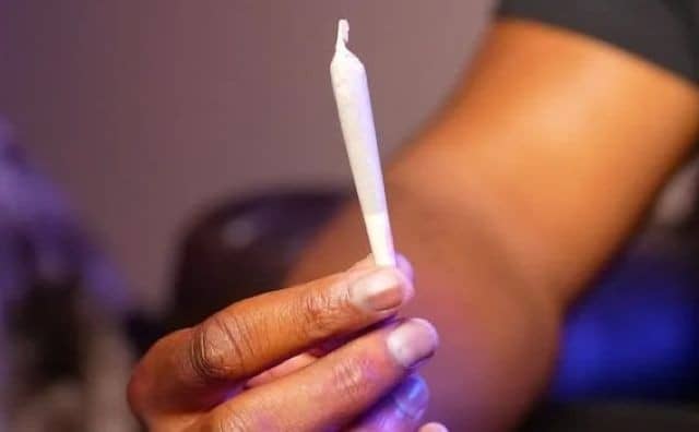Pourquoi rêver de fumer un joint ?