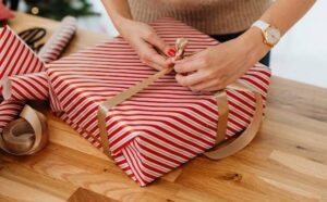Pourquoi rêver d'emballer des cadeaux ?